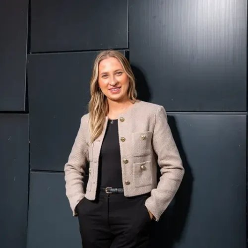 Laura Runcak