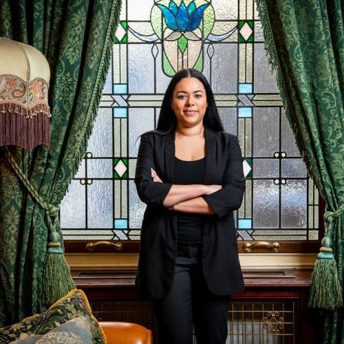 Schiennel Holness